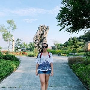 Meet your Posher, Maxine